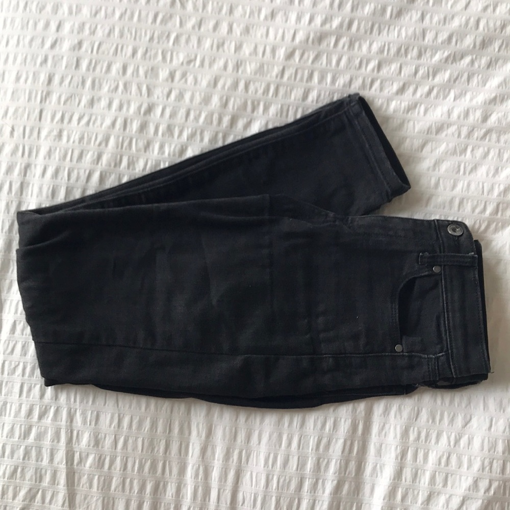 High wasted black skinny jeans